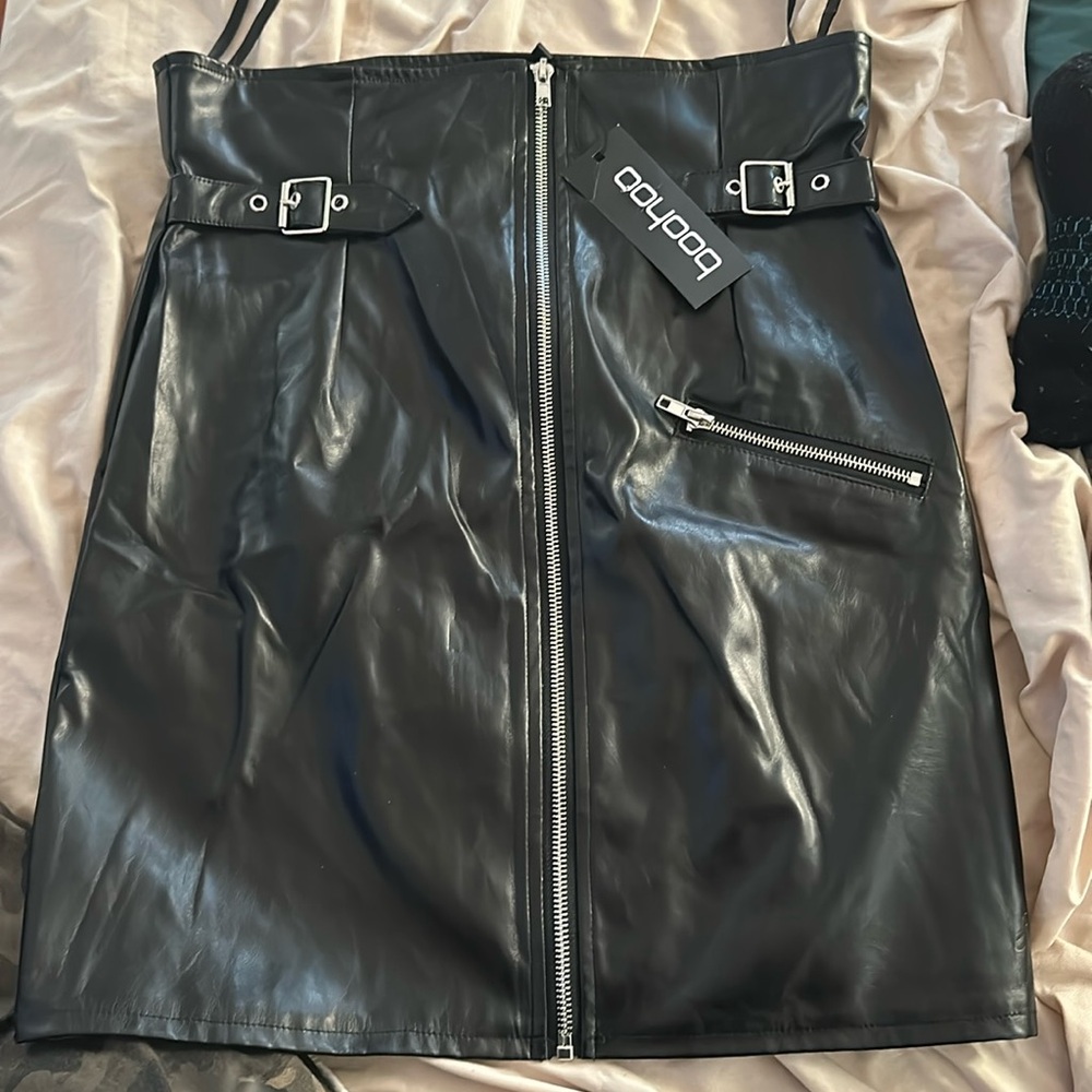 Boohoo black faux leather skirt